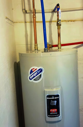 https://rivervalehotwater.com.au/uploads/2025/06/electric-hot-water-system-32554.jpg