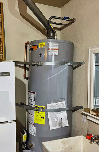 https://rivervalehotwater.com.au/uploads/2025/06/electric-hot-water-system-58767.jpg
