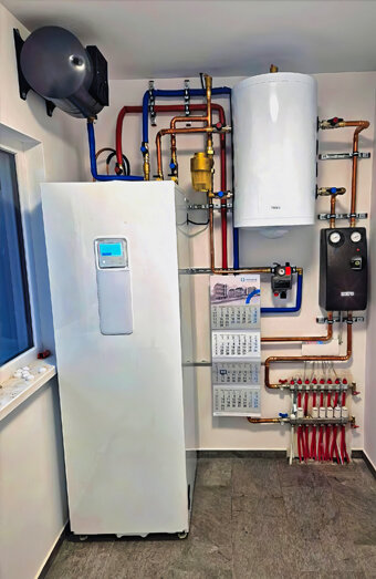 https://rivervalehotwater.com.au/uploads/2025/06/hot-water-13140.jpg