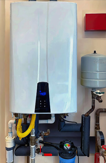 https://rivervalehotwater.com.au/uploads/2025/06/hot-water-17212.jpg