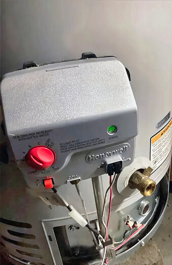 https://rivervalehotwater.com.au/uploads/2025/06/hot-water-39728.jpg