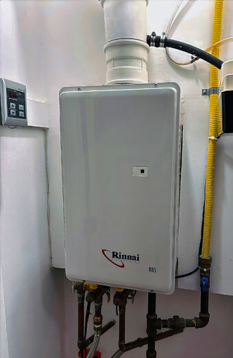 https://rivervalehotwater.com.au/uploads/2025/06/hot-water-87450.jpg