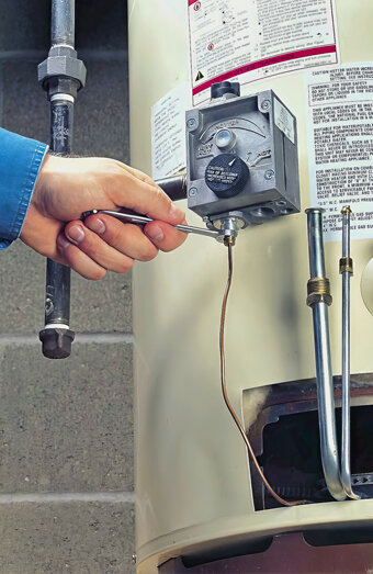 https://rivervalehotwater.com.au/uploads/2025/06/hot-water-servicing-22242.jpg