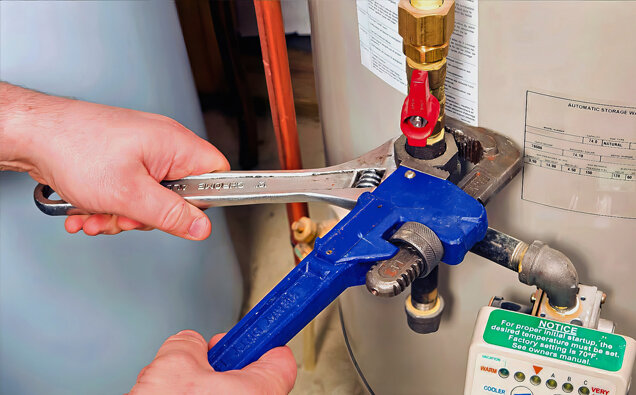 https://rivervalehotwater.com.au/uploads/2025/06/hot-water-servicing-75260.jpg