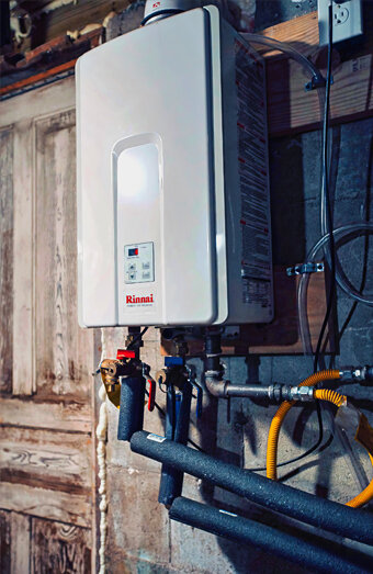 https://rivervalehotwater.com.au/uploads/2025/06/hot-water-servicing-84983.jpg