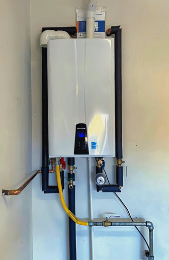 https://rivervalehotwater.com.au/uploads/2025/06/instant-hot-water-systems-63860.jpg
