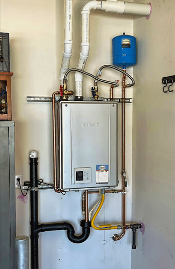 https://rivervalehotwater.com.au/uploads/2025/06/instant-hot-water-systems-98444.jpg